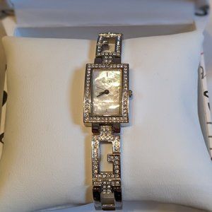 NWT - GUESS Bracelet Watch